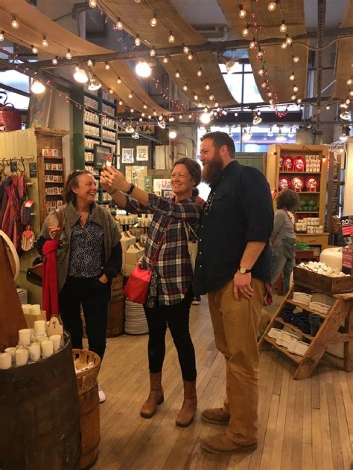 #2,620 Free Day + Il Cantinori.
– Laurel Mercantile