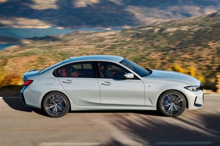 2023 BMW 3-Series Price, Mileage, Performance, 0-60 MPH
