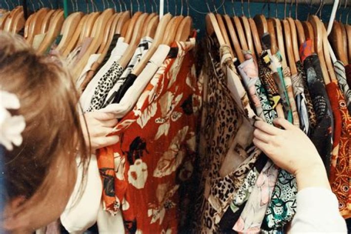 5 Advantages to Shopping for Clothes Online