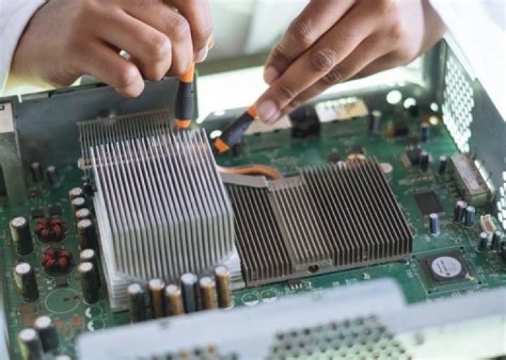 5 Common Mistakes That'll Damage or Ruin Your Motherboard