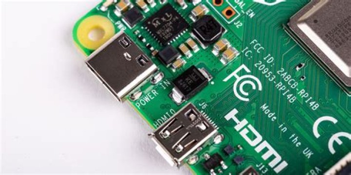 5 Different Ways to Power a Raspberry Pi