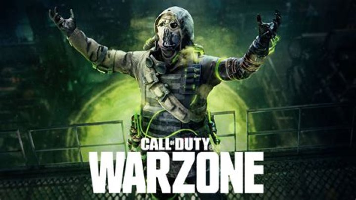 Absurd Warzone TikTok shows hackers are now impossible to kill even when downed