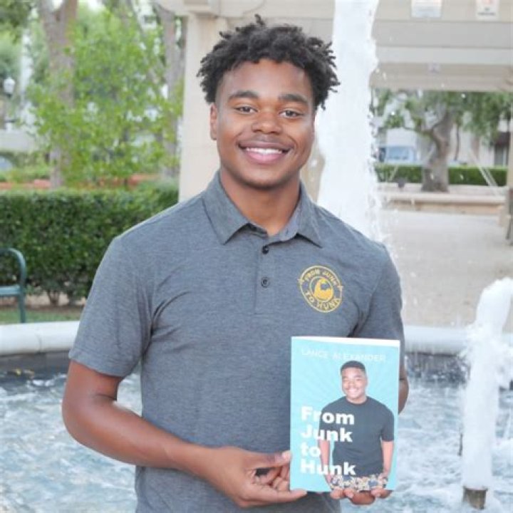 ACTOR LANCE ALEXANDER PENS NEW BOOK, “FROM JUNK TO HUNK”