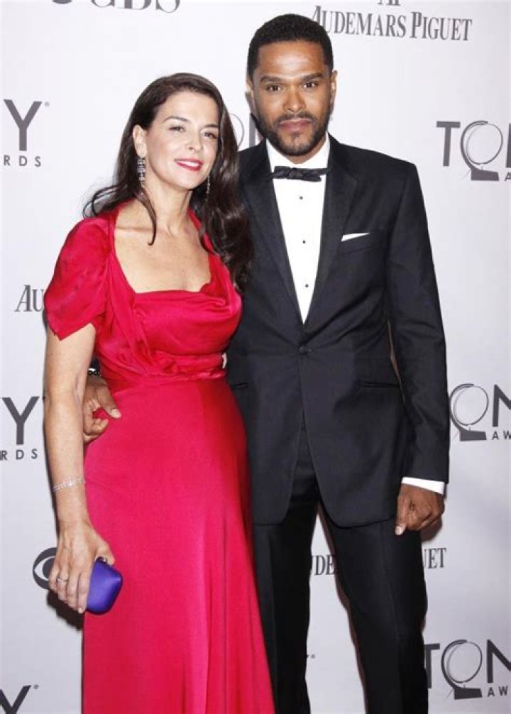 Actress Annabella Sciorra married Joe Petruzzi but got divorce. Know about their relation.