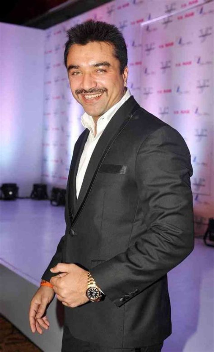 Ajaz Khan - Bio, Age, Net Worth, Single, Nationality, Body Measurement
