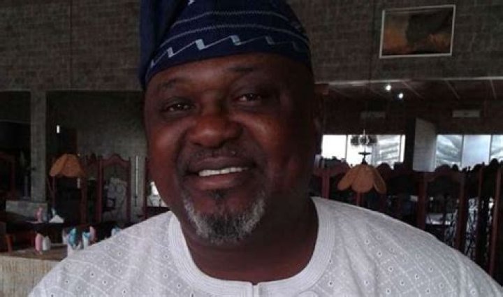 Akin Lewis Biography, wife, son, and net worth