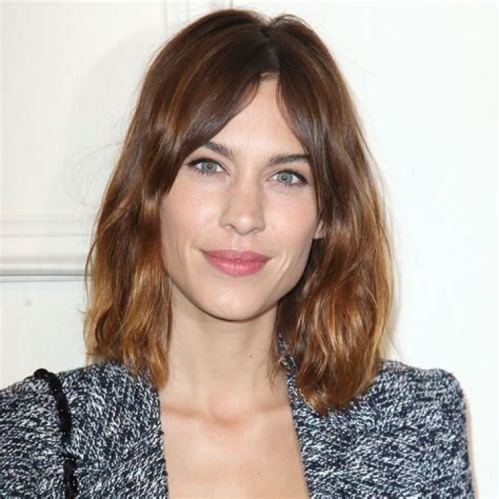 Alexa Chung: Wiki, Bio, Age, Height, Husband, Shows, Parents, Boyfriend