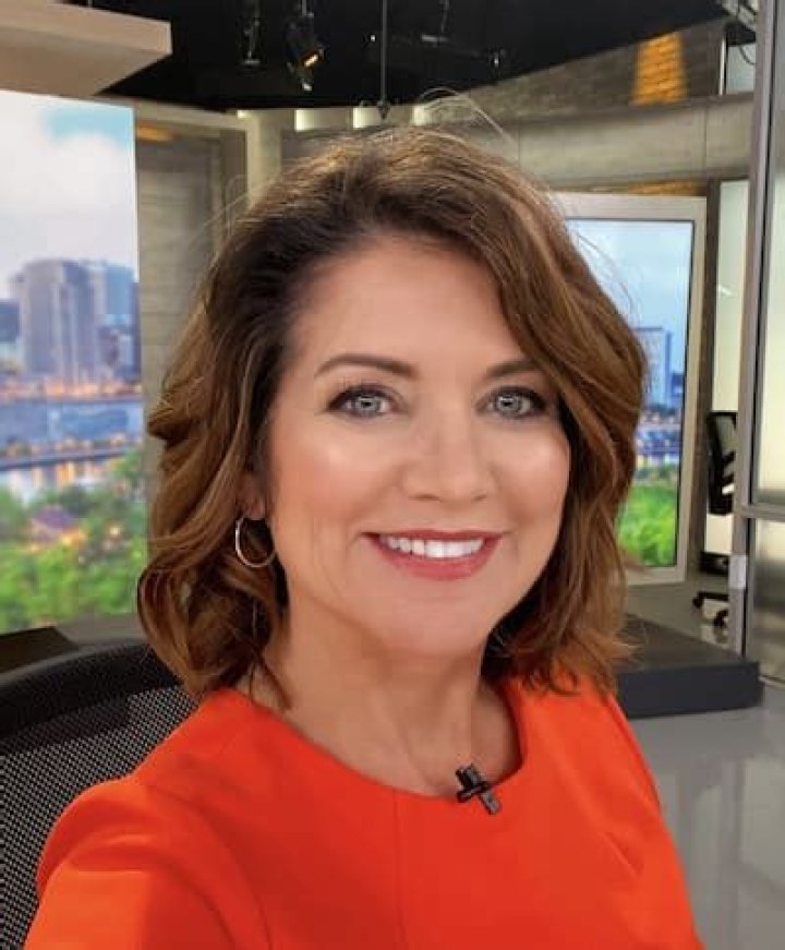 Alix Kendall Bio, Age, Height, Husband, Salary, Net Worth, FOX9 News