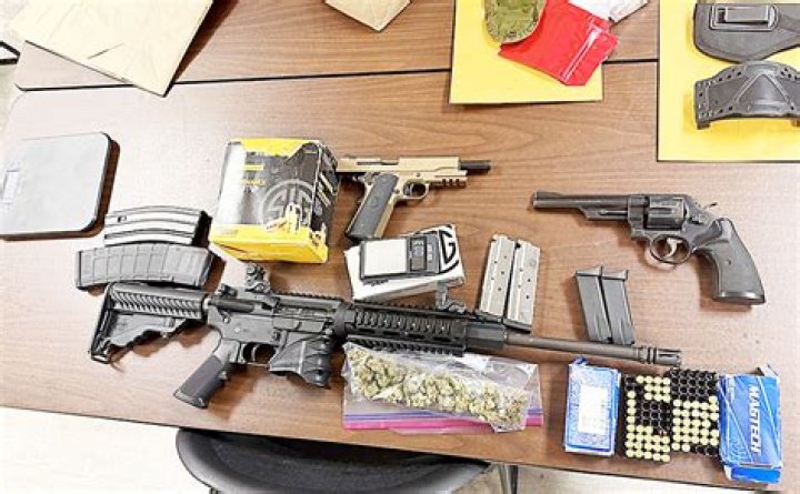 Altoona man found with weapons, explosive materials after shooting