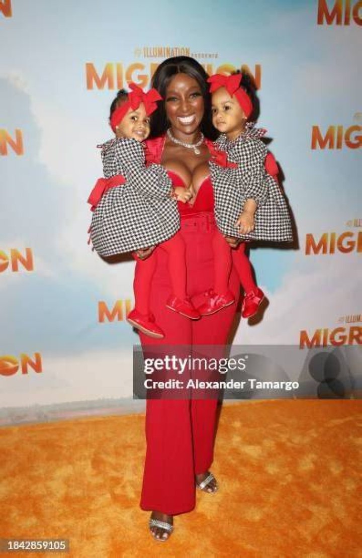 AMARA LA NEGRA AND TWINS ATTEND “MIGRATION” SCREENING IN MIAMI