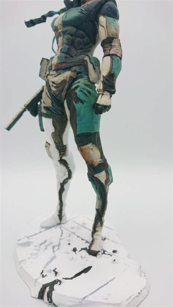 Amazing Metal Gear Solid Snake Figure Created Based on Famous Yoji Shinkawa PS1 Design