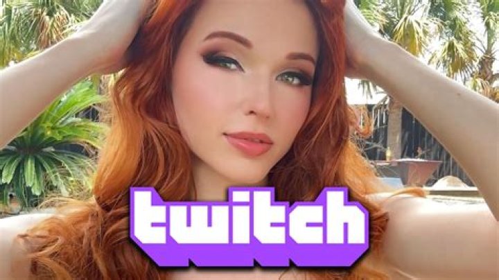 Amouranth mocks Twitch ban after unexpected suspension