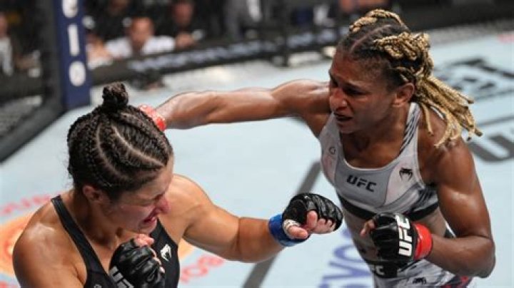 Angela Hill Net Worth 2023, Salary & Endorsements