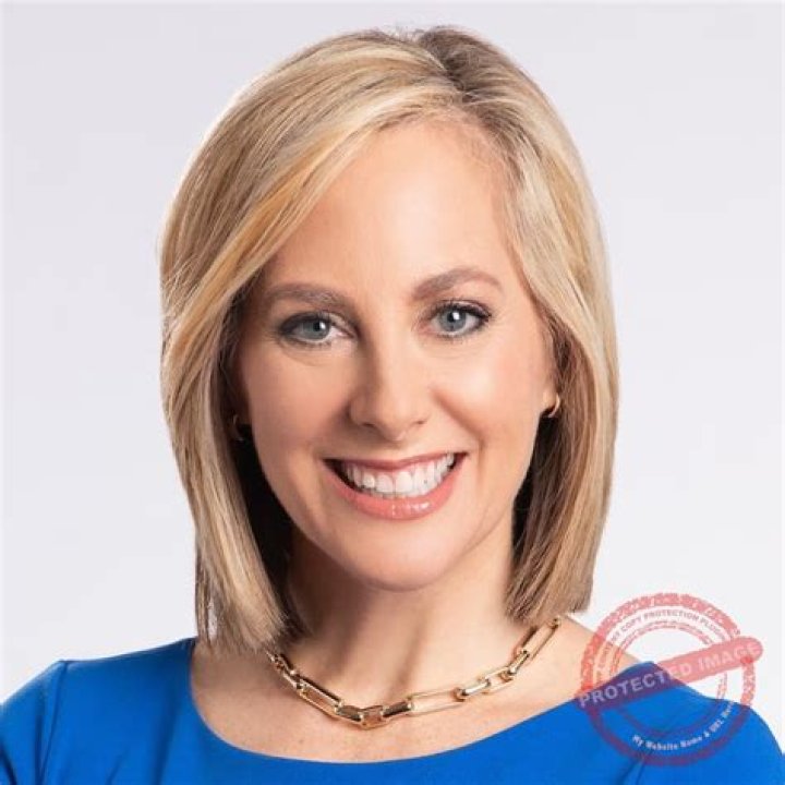 Angie Crouch Bio, Age, Height, Husband, Salary, Net Worth, NBC 4