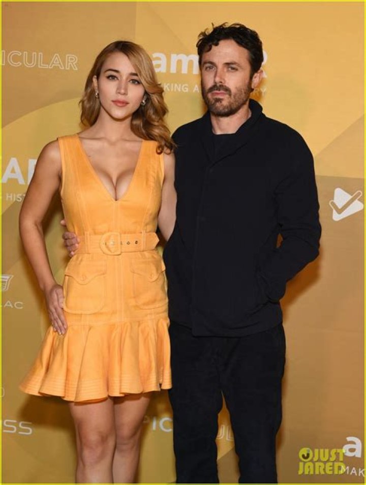 Are Casey Affleck And Girlfriend Caylee Cowan Married?