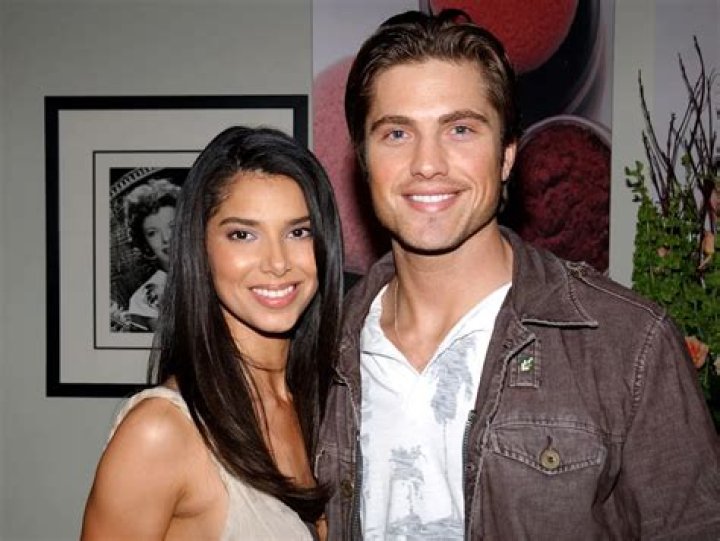 Are Eric Winter and Roselyn Sanchez still Together? Know their Married Life and Relationship