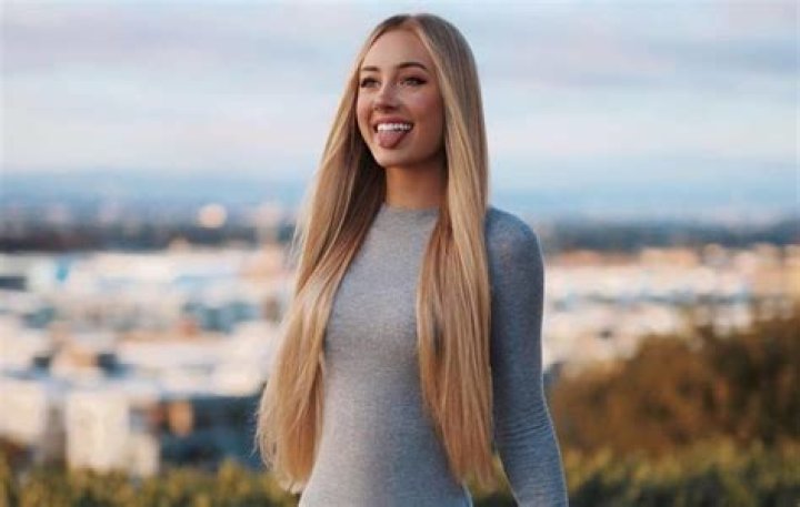 Aspen Mansfield - Bio, Age, Height, Single, Nationality, Body Measurement