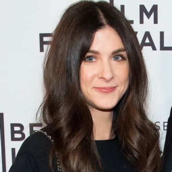Aurora Mulligan - Career, Bio, Single, Age, Net Worth, Height, Facts