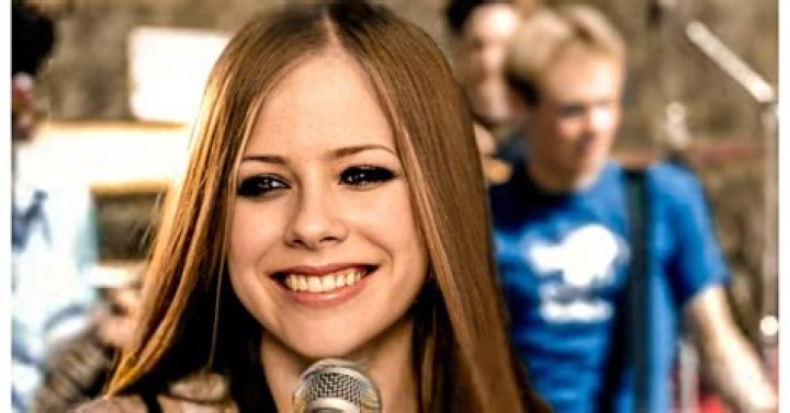 Avril Lavigne Net Worth 2024