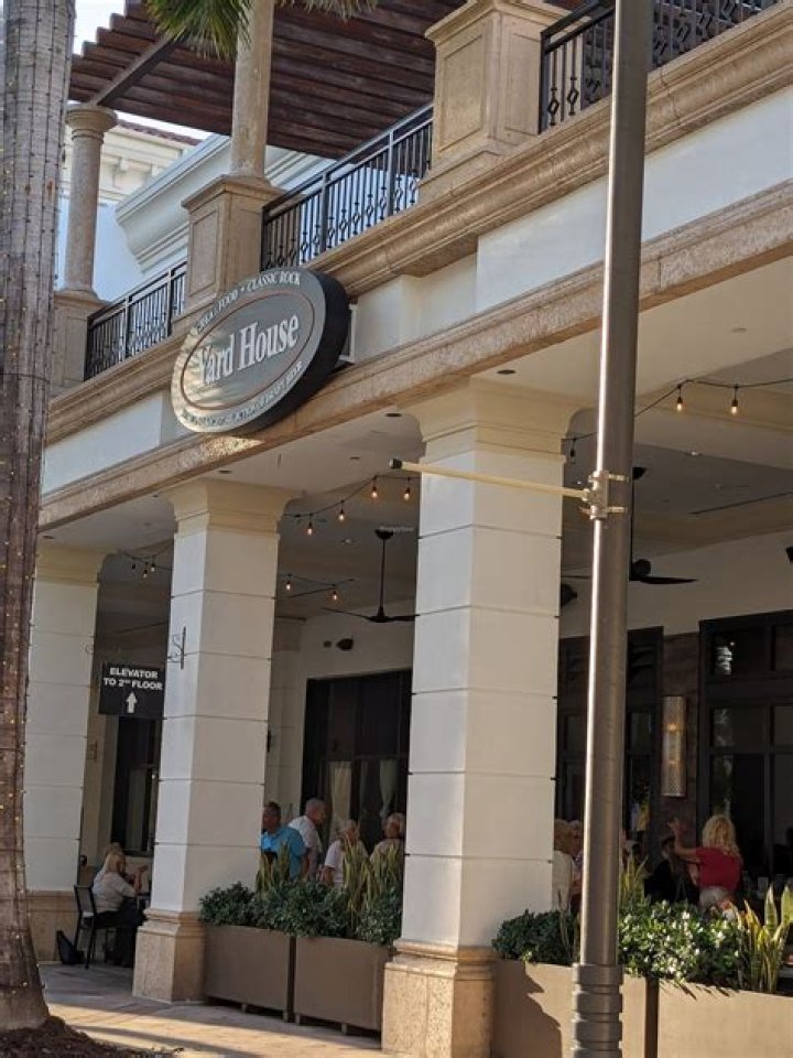 <b>Review:</b> The Yard House in Hallandale Beach	