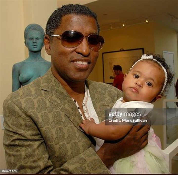 BABYFACE’S DAUGHTER, PEYTON EDMONDS, CAN SING LIKE HER DADDY!
