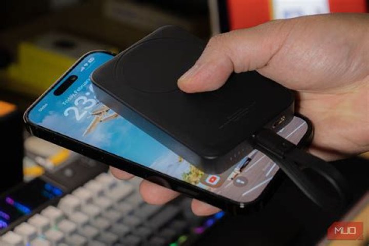 Baseus Magnetic Power Bank Review: No MagSafe? No Problem!
