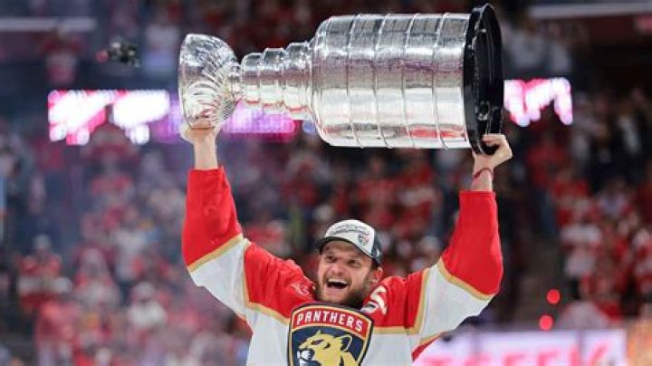 	‘Best-case scenario’: Panthers’ Aleksander Barkov will be week-to-week due to injury suffered vs. Islanders	