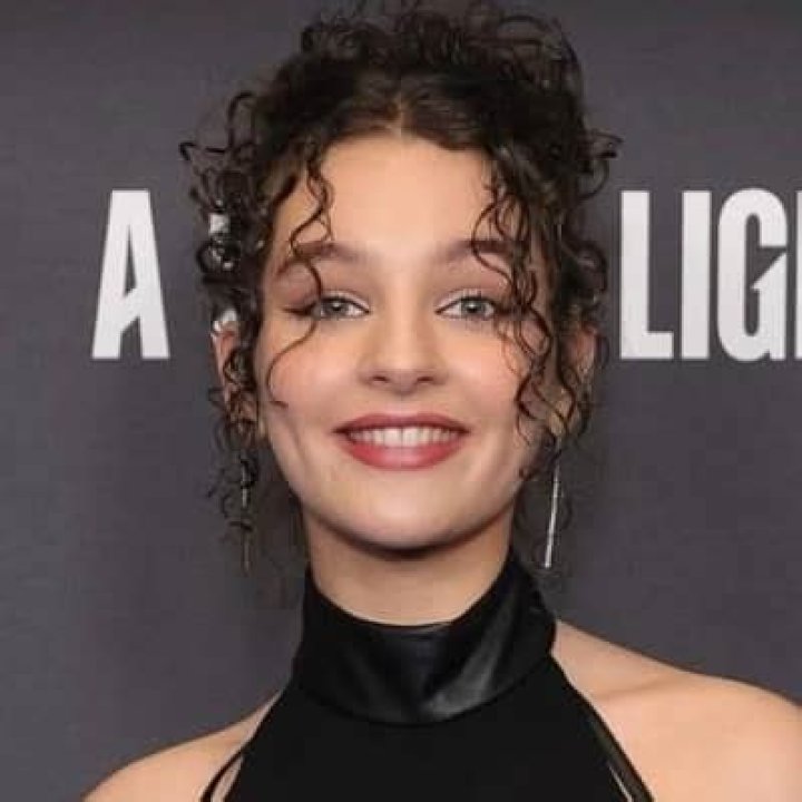 Billie Boullet - Bio, Age, Height, Net Worth, Facts, Nationality