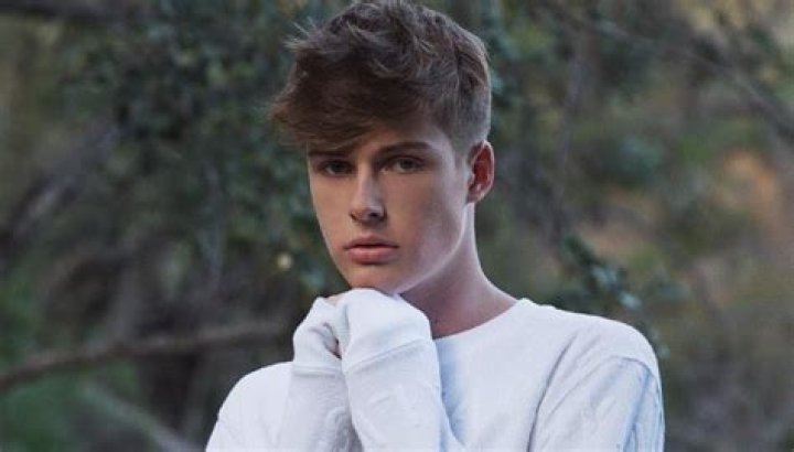 Blake Gray - Bio, Age, Height, Single, Nationality, Career, Wiki