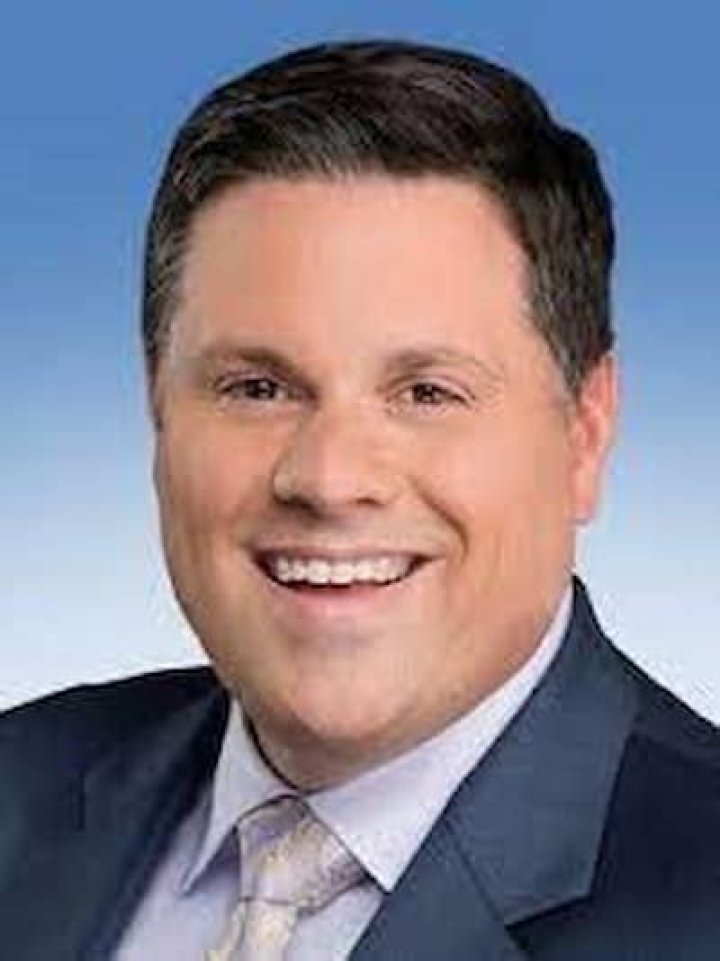 Brian Van de Graaff Bio, Age, Height, Husband, Salary, Net Worth, ABC 7