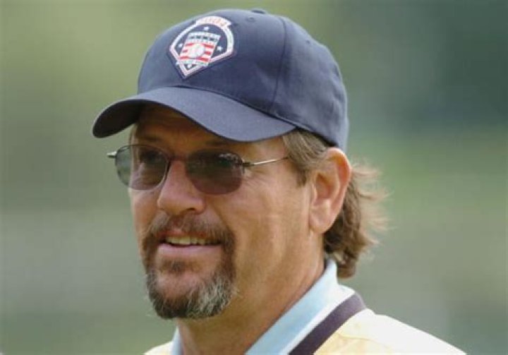 Carlton Fisk Net Worth 2024