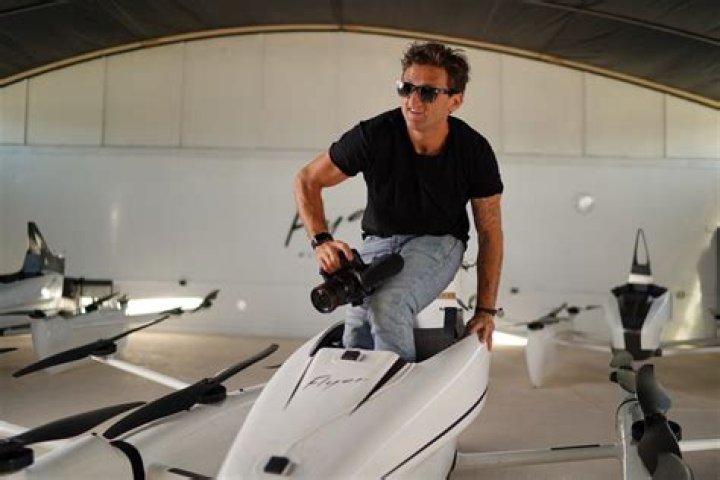 Casey Neistat - Bio, Net Worth, Height