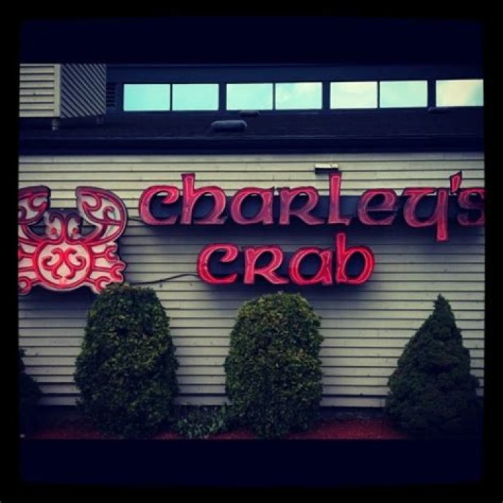 	‘CHARLEY’S CRAB’ RESTAURANT OWNER IS MISSING AT SEA	