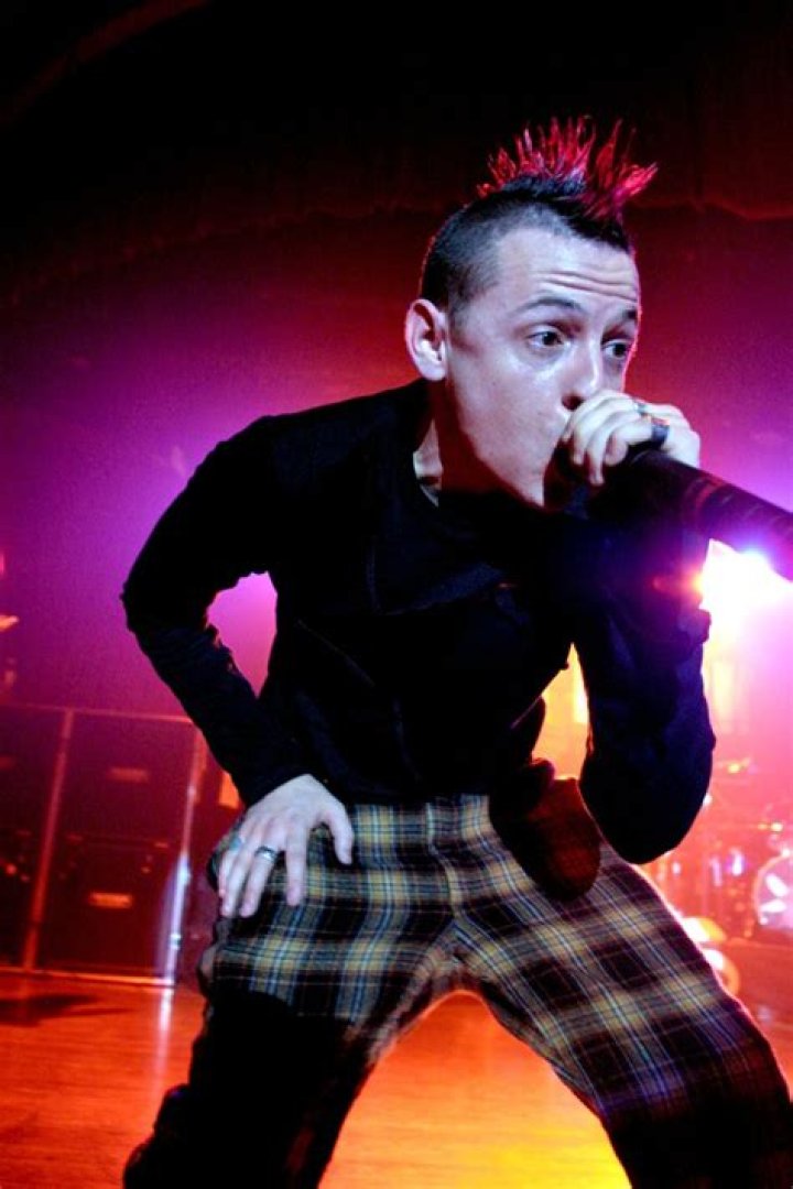 Chester Bennington - Bio, Net Worth, Height