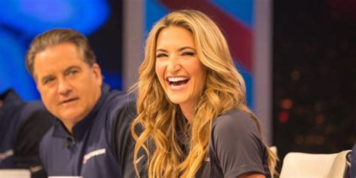 Colleen Wolfe Bio, Age, Height, Husband, Salary, Net Worth, NFL Network