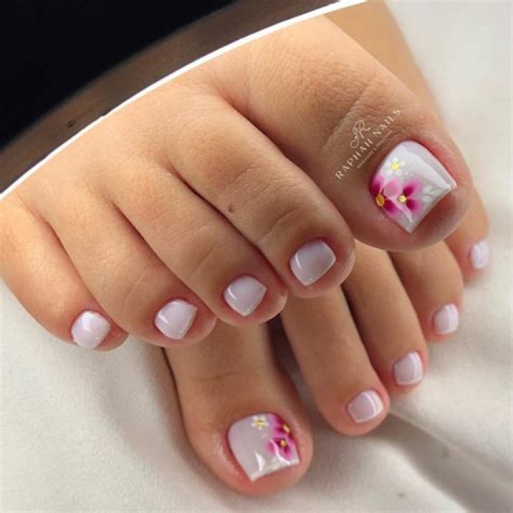 Cute Toenail Designs For Spring: Trendy Ideas To Refresh Your Look