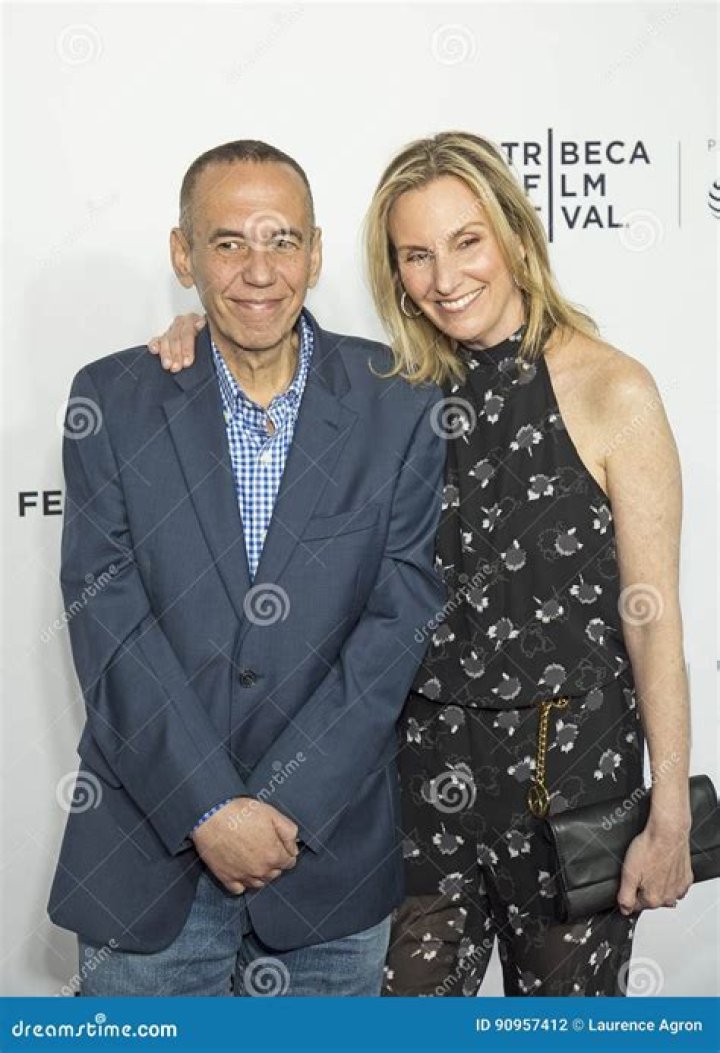 Dara Kravitz Age, Wikipedia, Net Worth【 Gilbert Gottfried Wife 】Bio