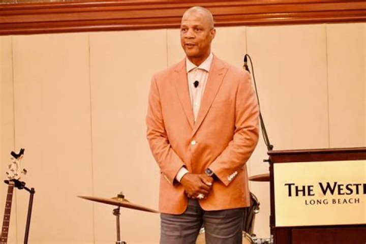 Darryl Strawberry Biography