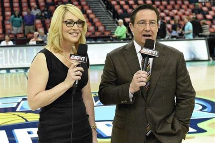 Dave O’Brien Bio, Age, Height, Wife, Salary, Net Worth, NESN