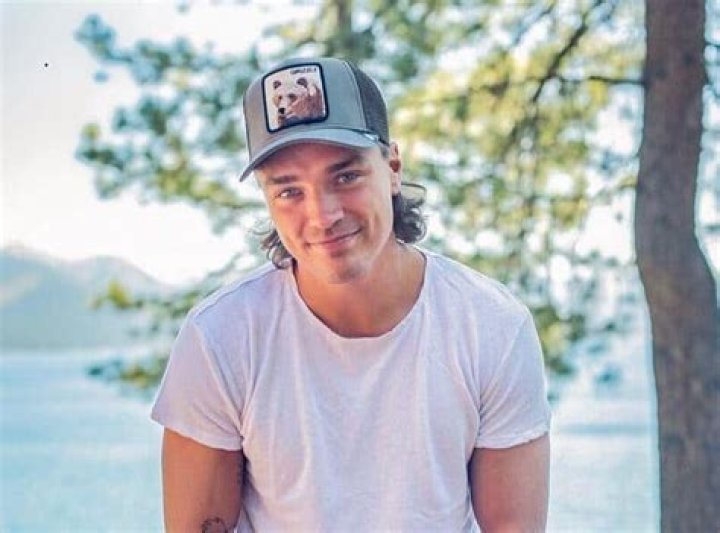 Dean Unglert: Wiki, Bio, Age, Career, Height, Net Worth