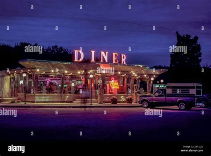 	Deerfield Beach picks diner-style restaurant for pier	