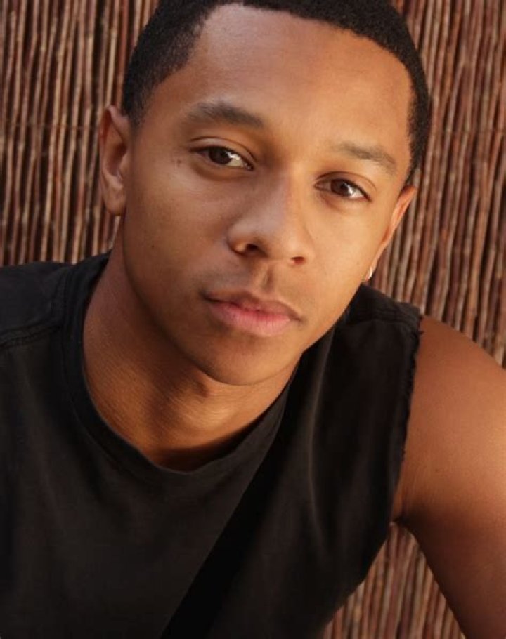DeRon Horton Biography