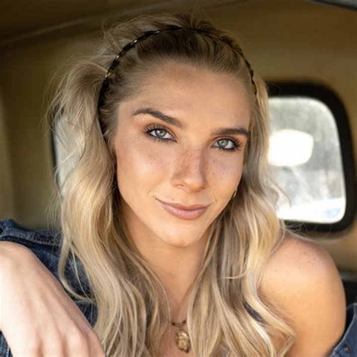 DeVonne (Farmer Wants a Wife) Bio, Age, Height, Husband, Net Worth