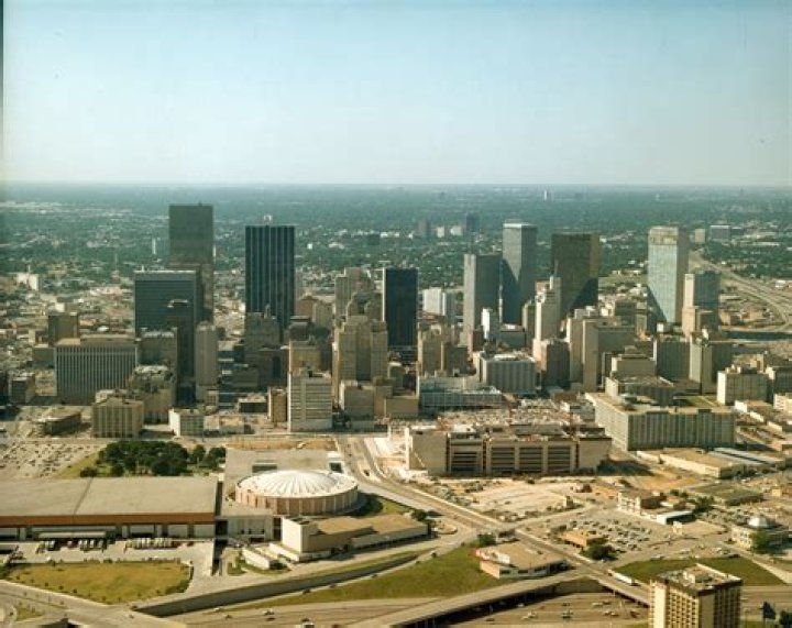 Discovering The Iconic Journey Of Dallas Austin