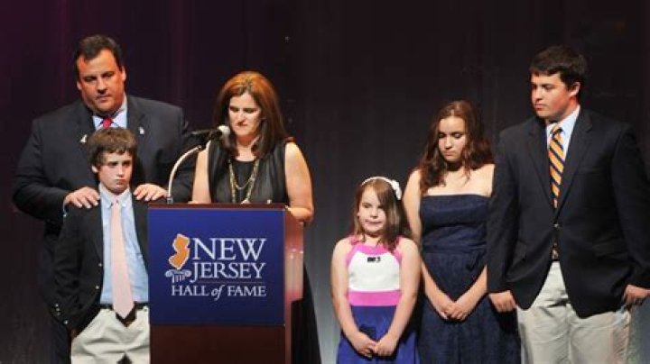 Does Christie Sides Have Children?