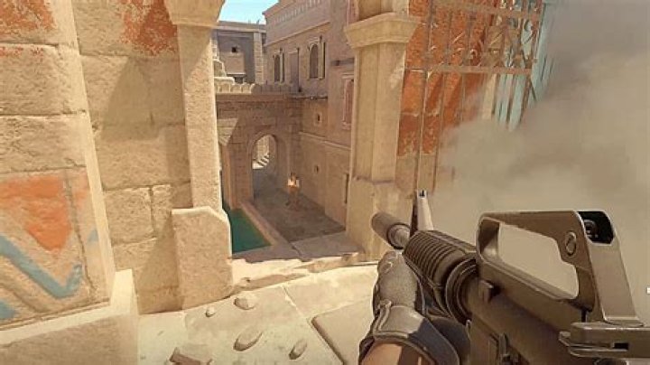 Does Counter-Strike 2 (CS2) have left hand viewmodel? 