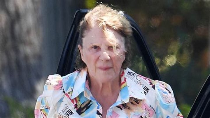 Does Linda Lavin Have Cancer? A Comprehensive Overview