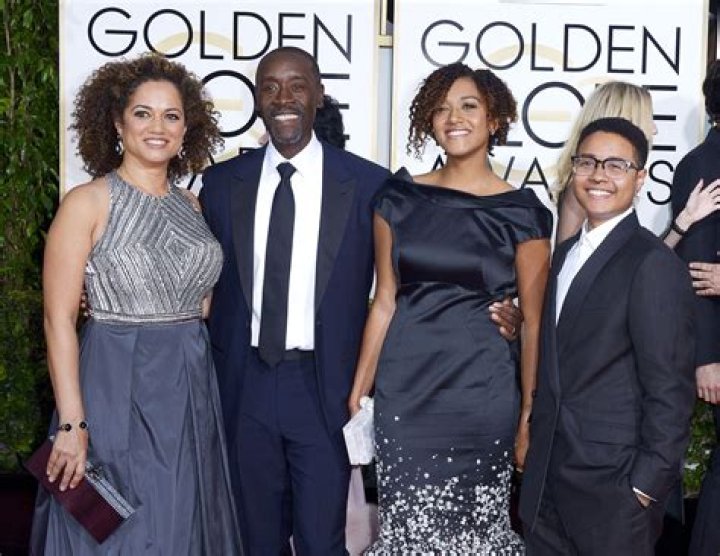 DON CHEADLE AND DAUGHTERS ENJOY A NIGHT ON THE TOWN