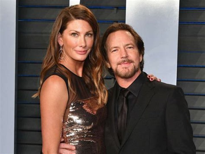 Eddie Vedder's Life With His Wife: A Deep Dive Into Their Relationship