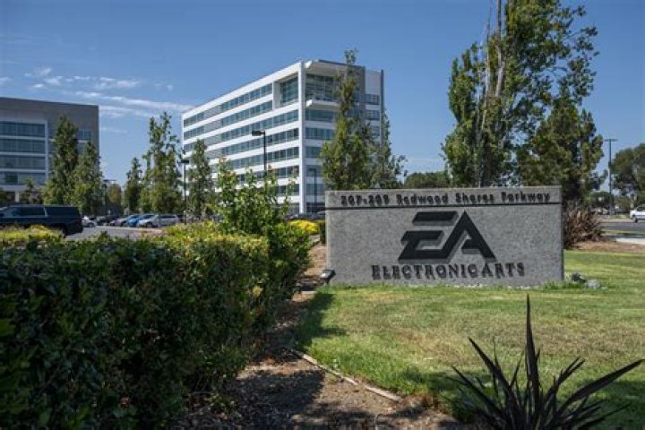 Electronic Arts lays off 5% of workforce, cancels Star Wars shooter game
